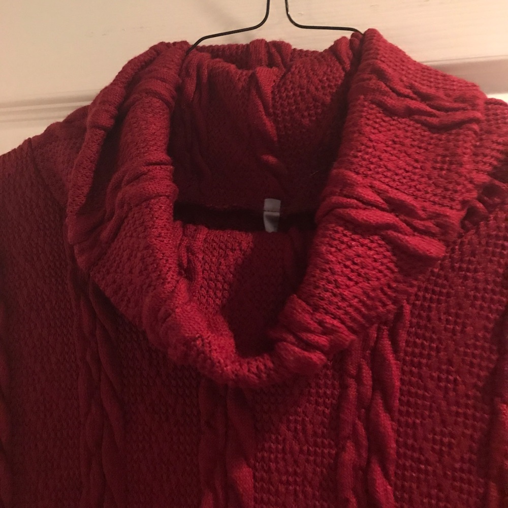 Red sweater - Picture 2 of 2